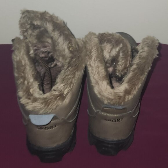 Men Sport Winter Boots Excellent Condition Faux Fur Lining Size 12/EU 45 - Picture 7 of 8